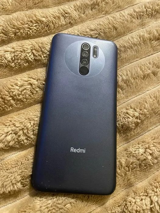 Xiomi Redmi 9 на 3/32 ГБ