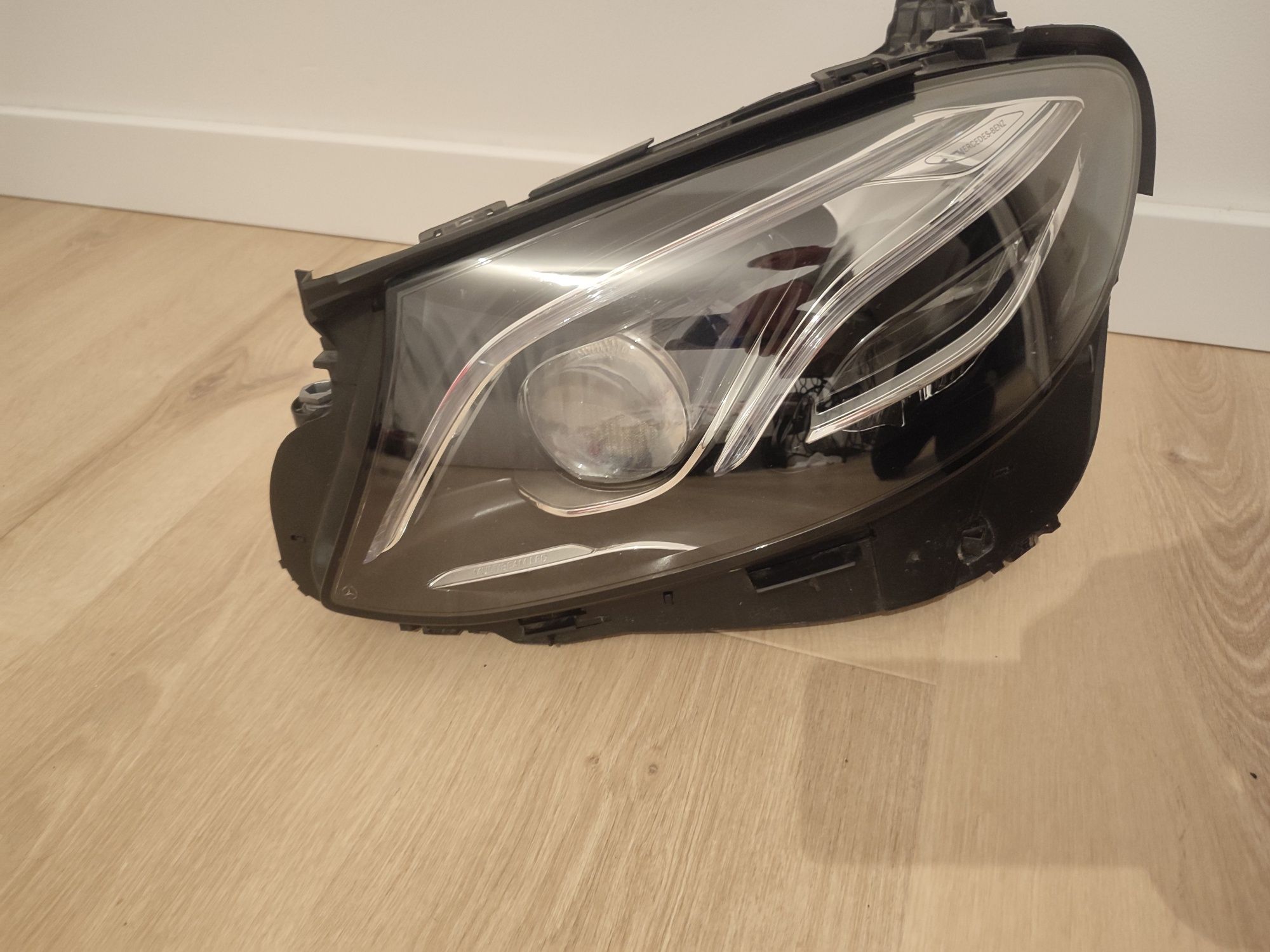 Lampa Reflektor Lewy Przód Mercedes E-klasa W 213 MULTIBEAM Led  19r