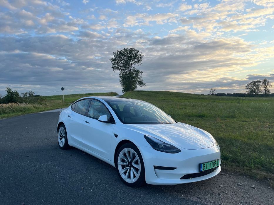 Tesla Model 3 Tesla Model 3 Dual Motor