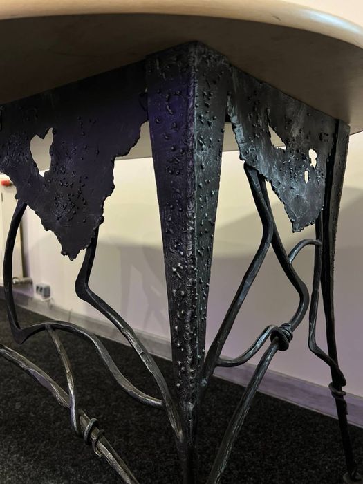 3 столи офісні дизайнерські з кованою художньою основою