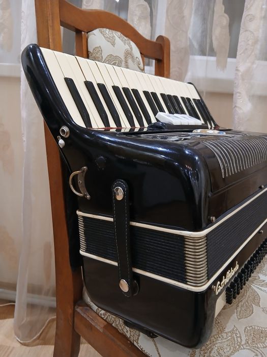 Акордеон/Аккордеон/Італійський 3/4 80 басів