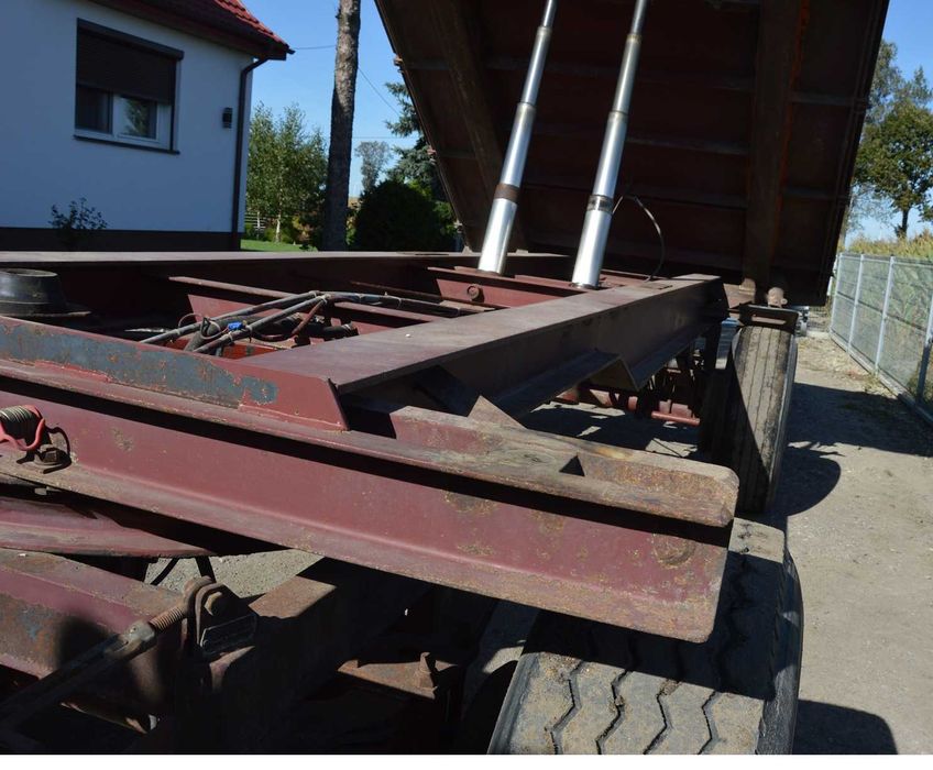 Przyczepa 3 stronny wywrot
