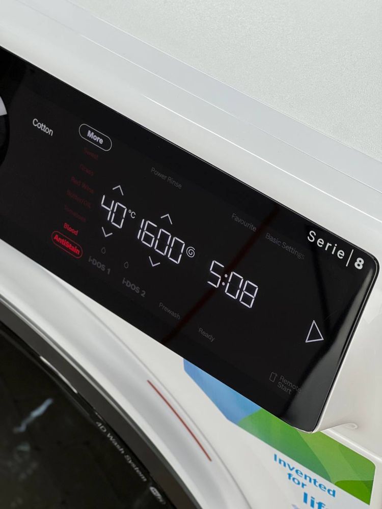 Пральна машина BOSCH Serie 8 WGB24400UA 9кг, 4D Wash System A+++