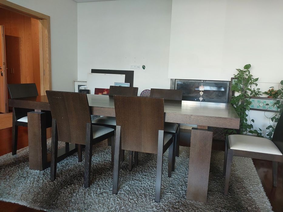 Mesa sala de jantar c/ cadeiras. 2,20mx1,00 m