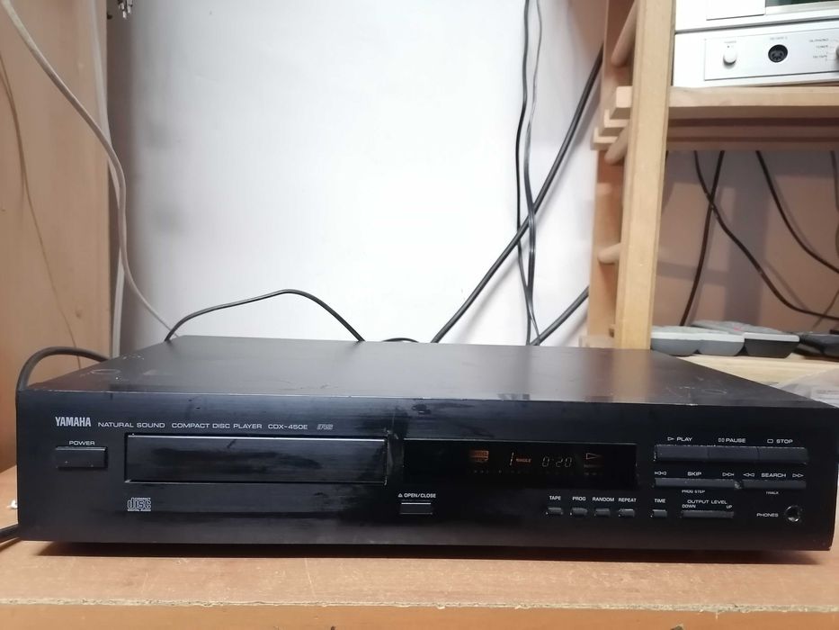 Odtwarzacz Yamaha CDX-450E