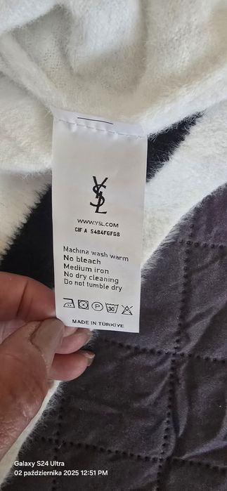 Sweterek dłuższy świetny skład logowablny ysl