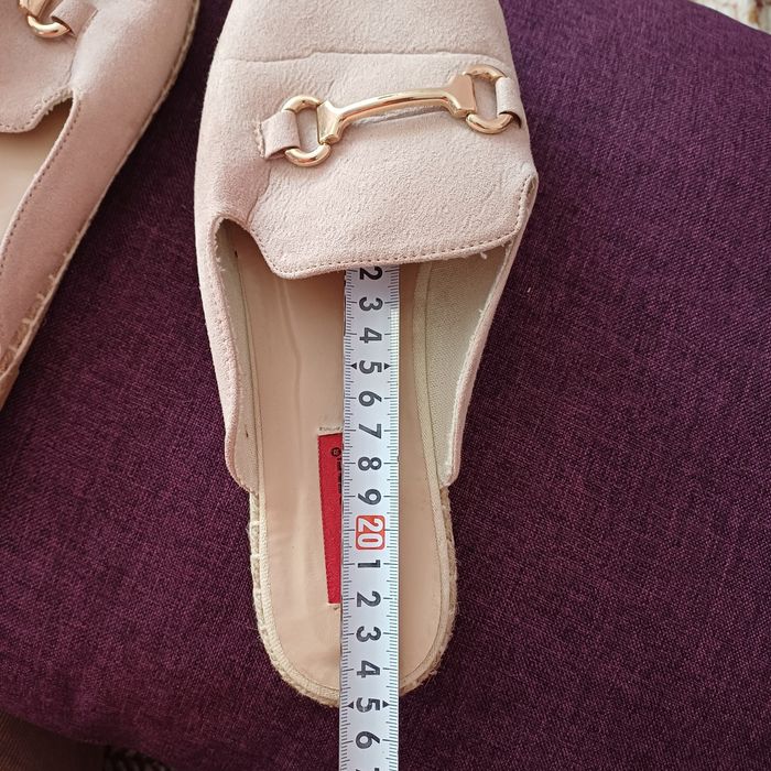 Шкіряні шльопанці