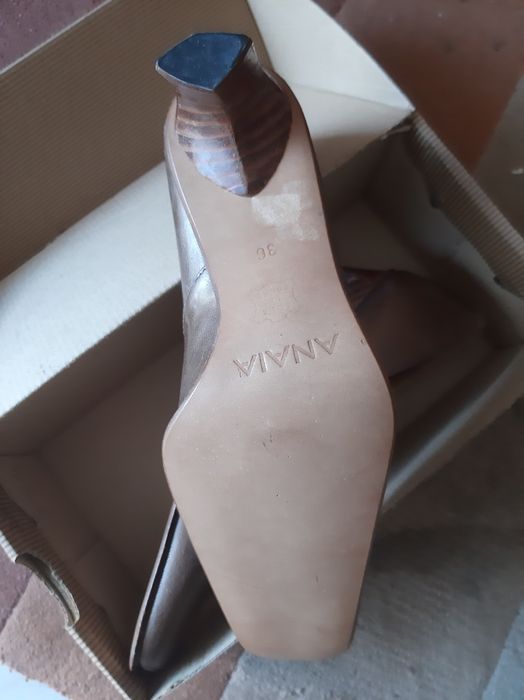 Sapatos em pele couro senhora 37 classicos novos em caixa