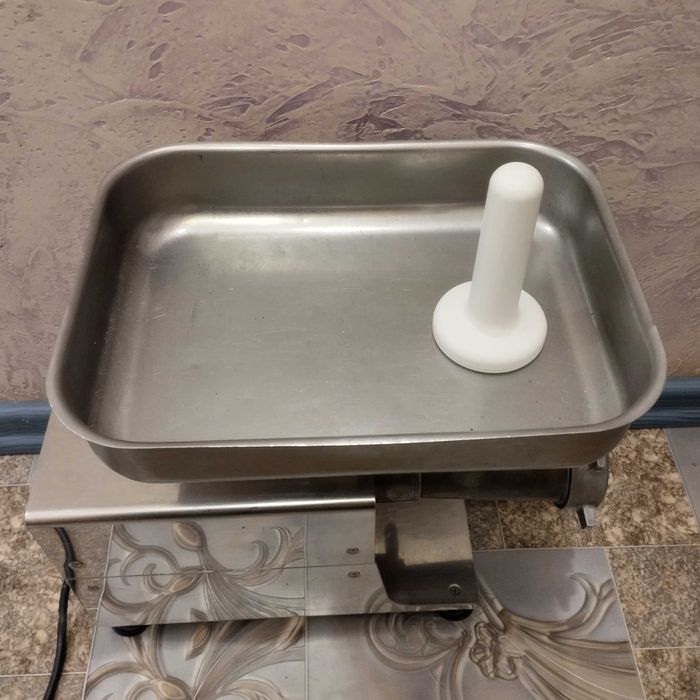 Мясорубка промышленная  МЕМ-12 , 220В