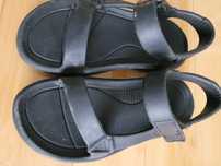 Teva sandały pianka EVA wkładka 20.8 cm
Sandały Hurricane