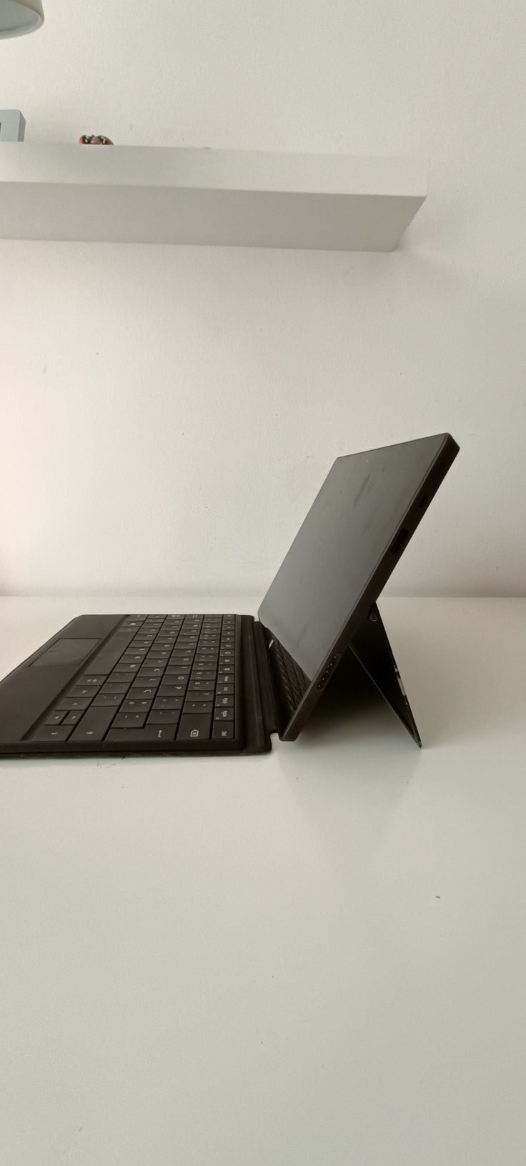 Windows Surface 2 Pro (Tablet + teclado)