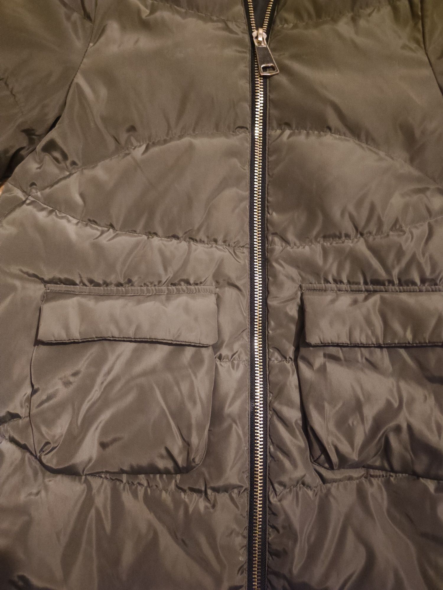 Zimowa kurtka w kolorze khaki