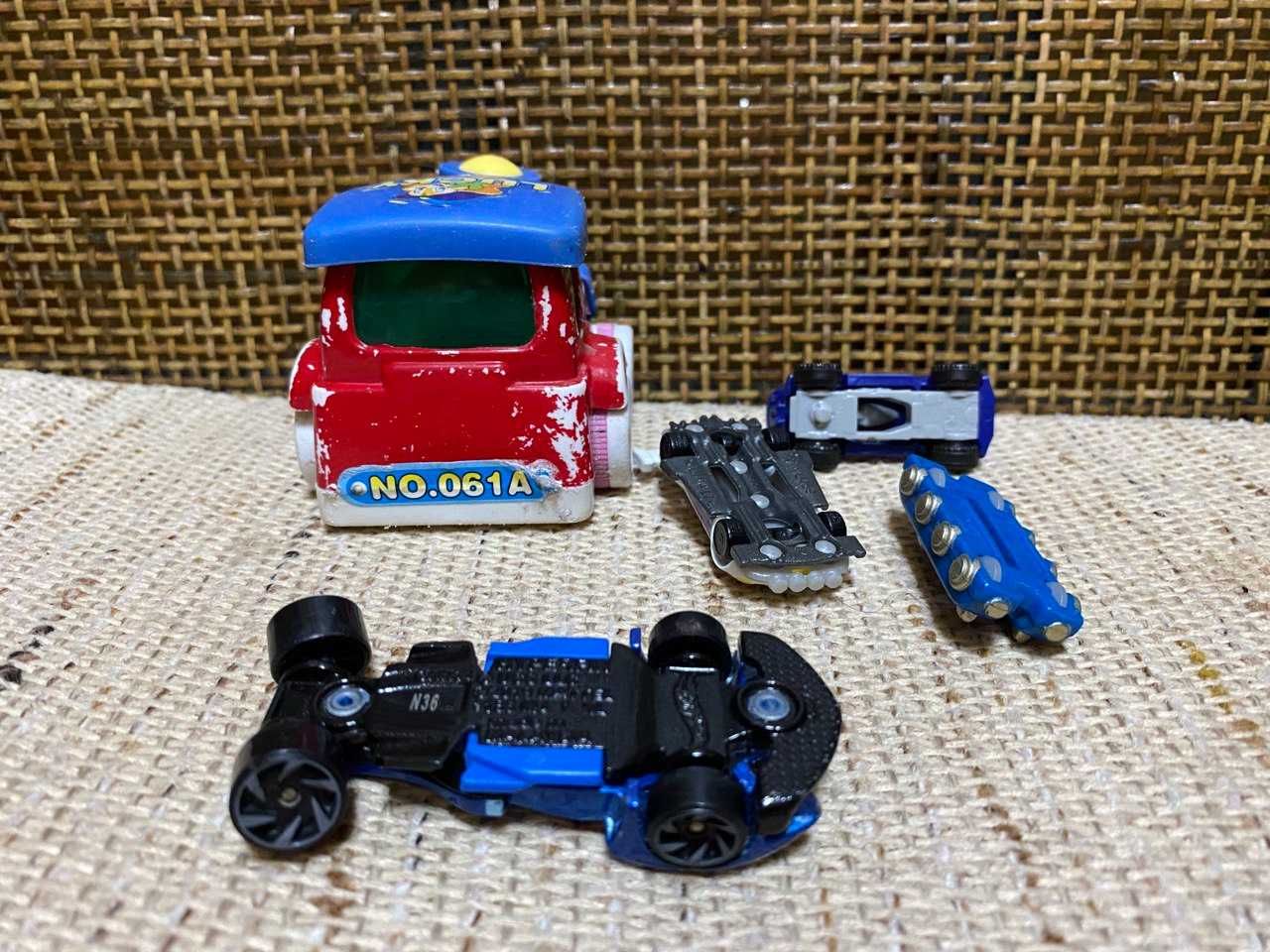 Игрушки машинки Hot Wheels Хотвилз