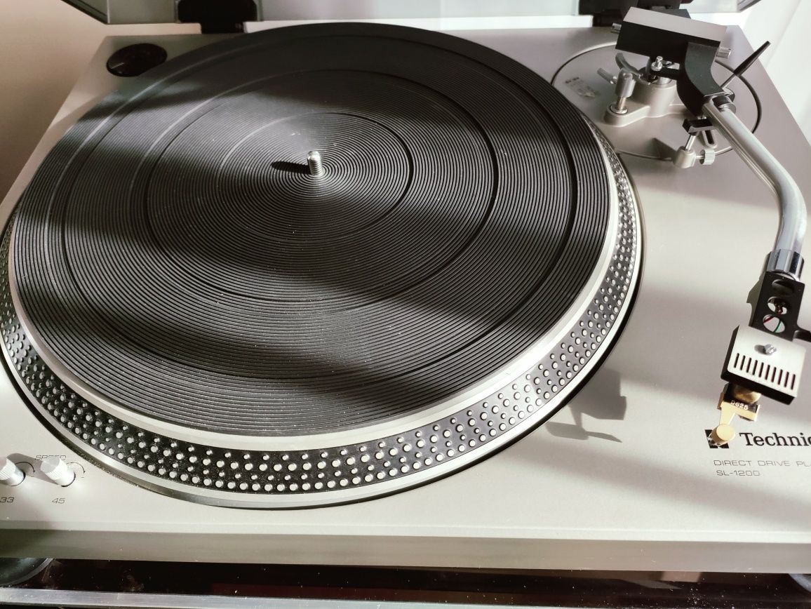 Technics SL 1200 MK1