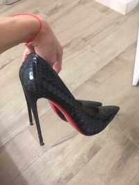 Туфли в стиле Christian Louboutin