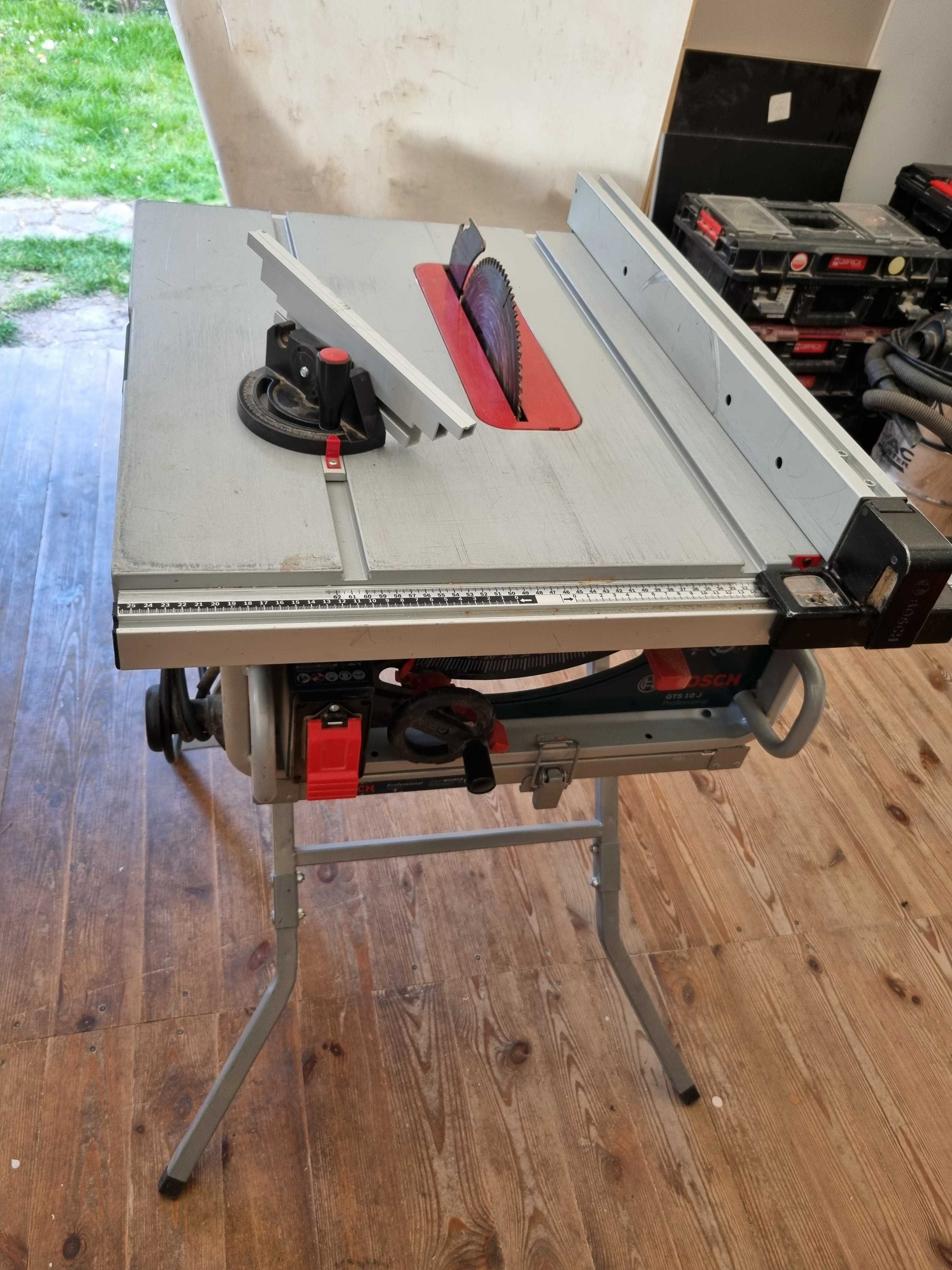 Piła Stołowa Bosch Profesional  GTS 10 J + Stół Roboczy  Bosch GTA 600