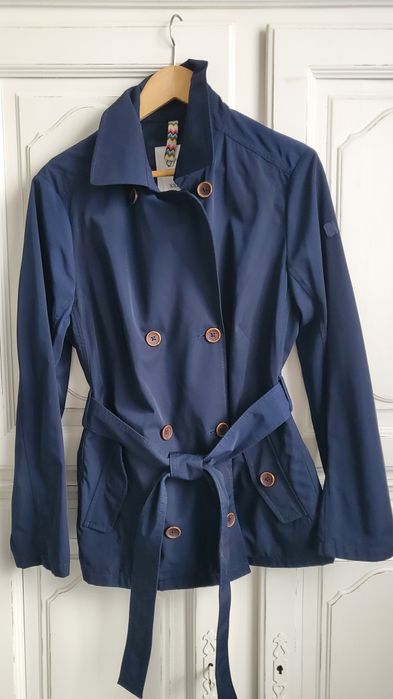 Trench klasyczny krótki