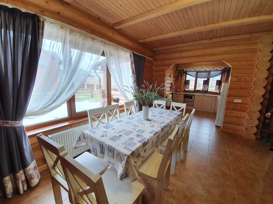 Котедж в Карпатах.  Відпочинок в горах