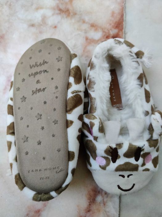 Pantufas girafa da Zara Home Kids