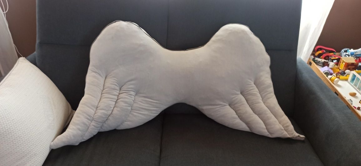 poduszka dekoracyjna dla dziecka skrzydła