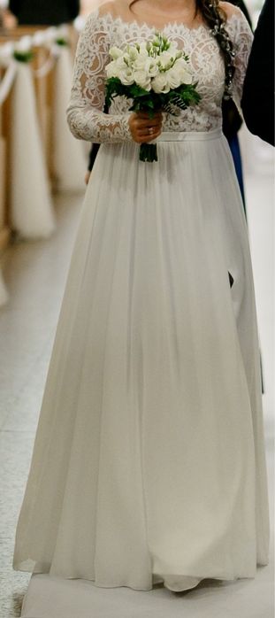 Suknia ślubna z koronki