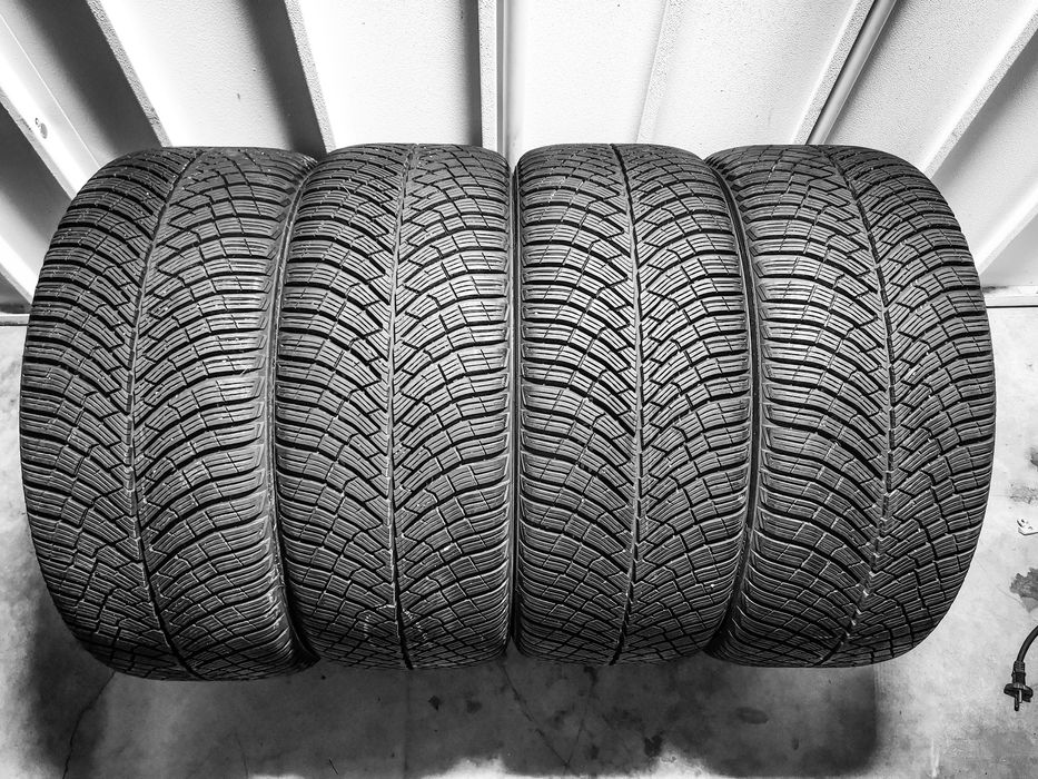 NOWE OPONY - DOT 4524 - Pirelli P Zero Winter 2 225/40/19 93 V XL