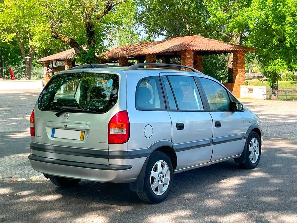 Opel Zafira 2.0 DTi Elegance 7 Lugares