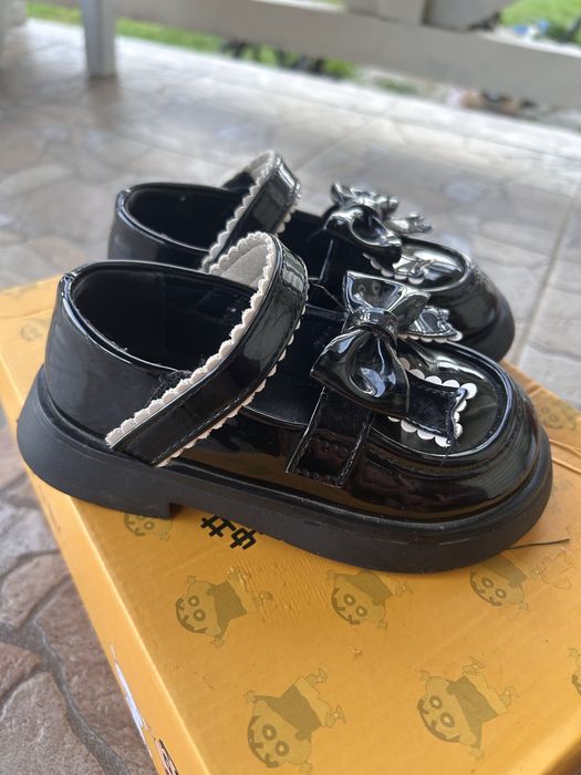 Мештика для дівчинки в ідеальному стані