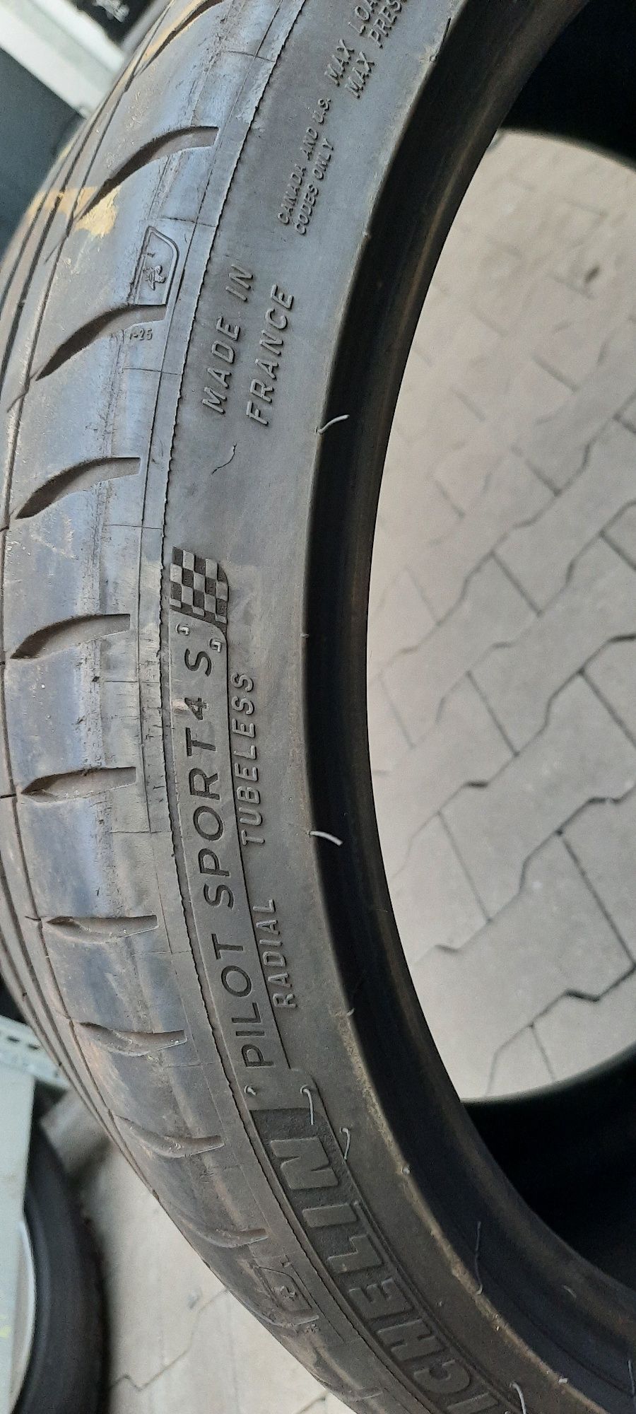 Opony Michelin 235/35ZR19