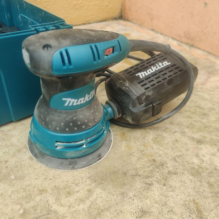 Lixadora Makita BO5031