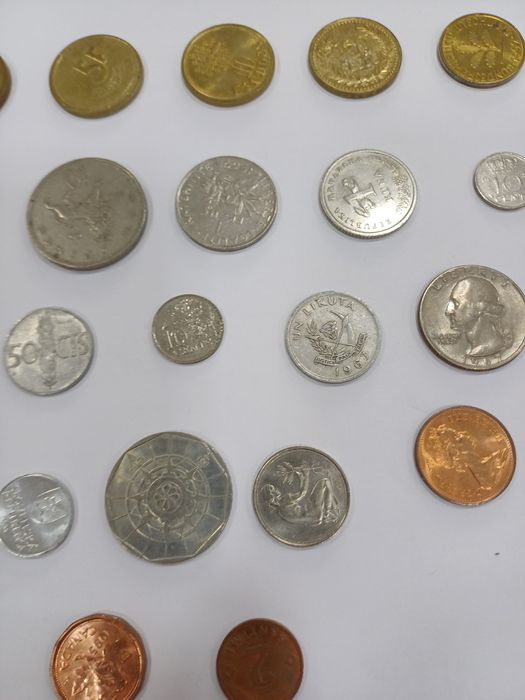 Lote 2 / Conjunto 2 de 30 Moedas diferentes