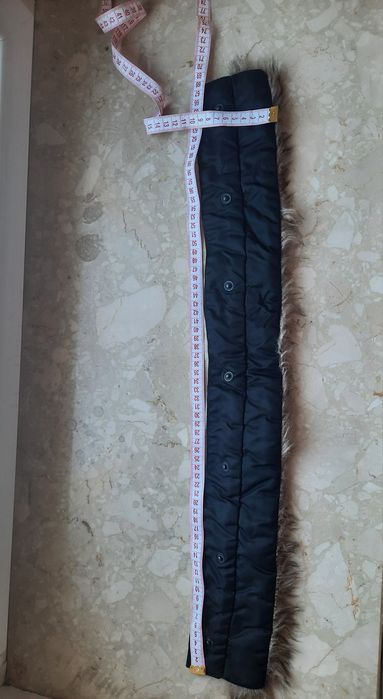 Futrzany kołnierz od kurtki z napami