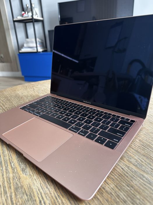 Macbook Air 2019 rose gold jak nowy!