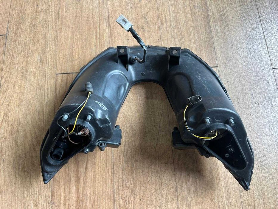 FAROL ORIGINAL PIAGGIO X8 1 2 5 2 0 0 4-2 0 0 5