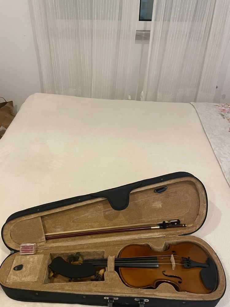 Violino pequeno - como novo- sem marcas de uso