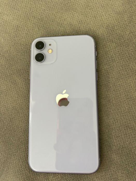 iPhone 11 Roxo – 64GB (Bom estado)