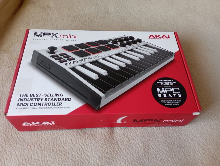 AKAI MPKmini midi клавіатура
