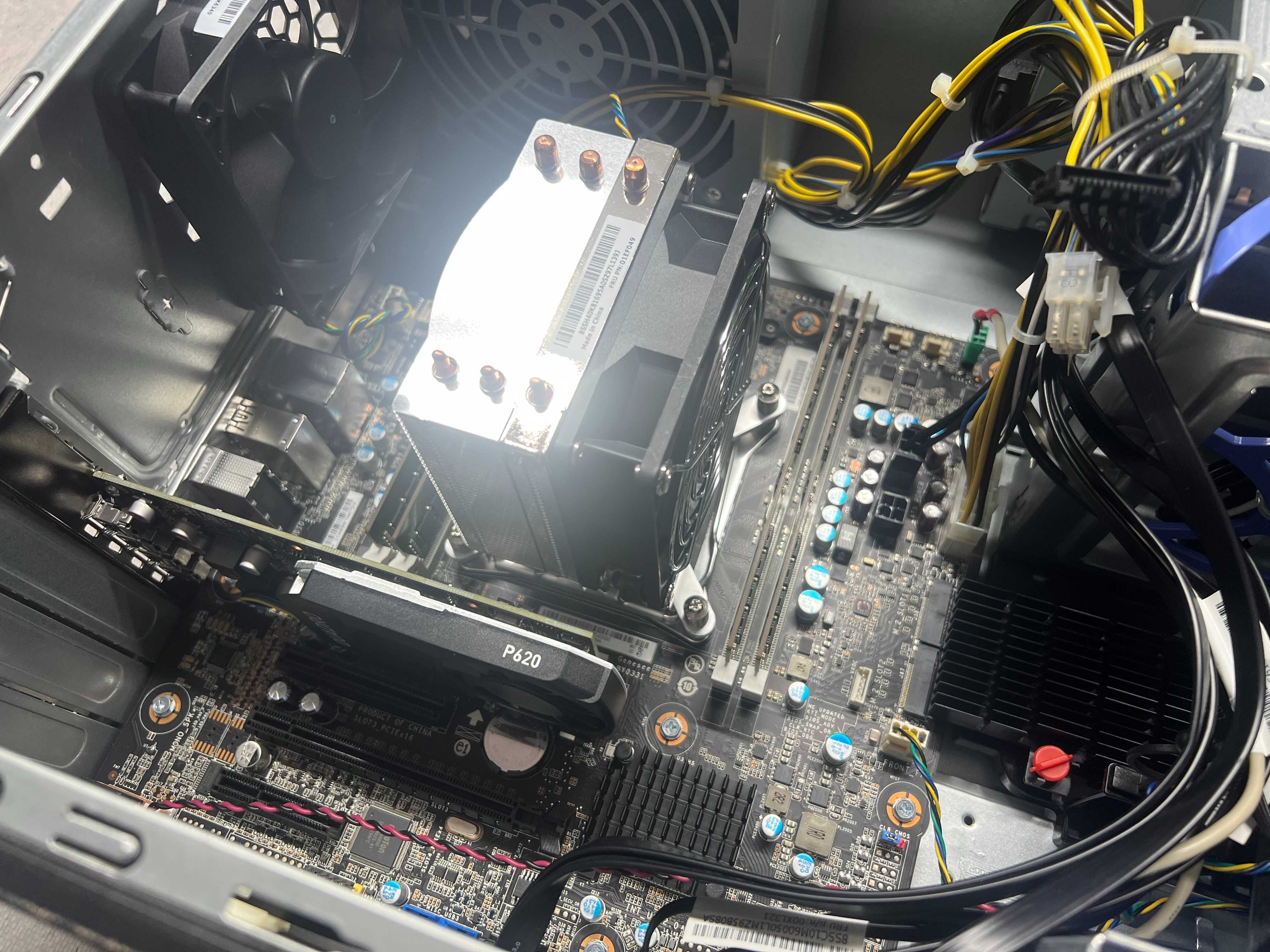Stacja Robocza ThinkStation / Xeon W-2133 3.9 GHz/ 64GB DDR4/ 2TB SSD