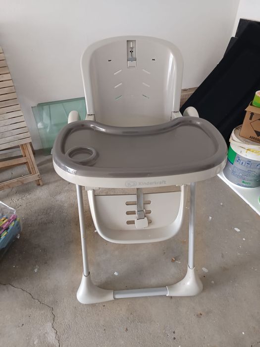 Cadeira de refeição de bebé