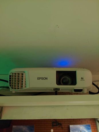 Rzutnik Epson LCD