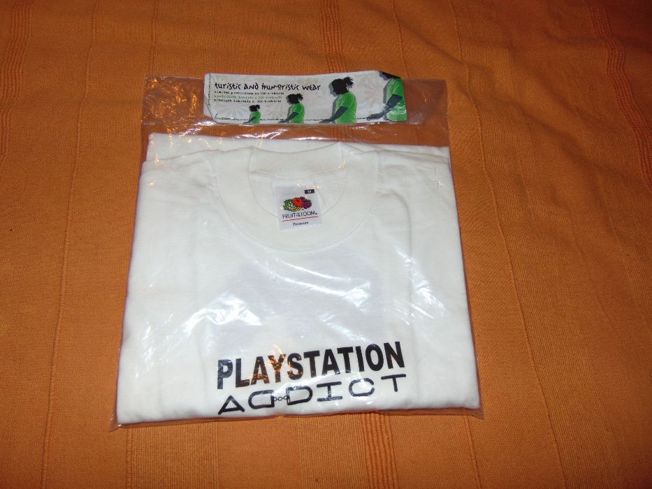 T'shirt Playstation Addict tamanho M NOVA