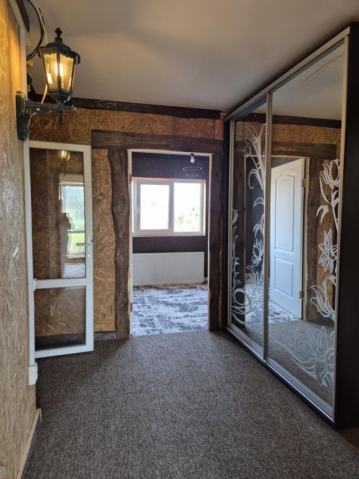 Автономний будинок для великої сім'ї в тихому місці++бізнес