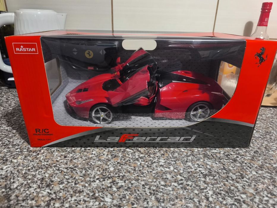 Ferrari zdalnie sterowany