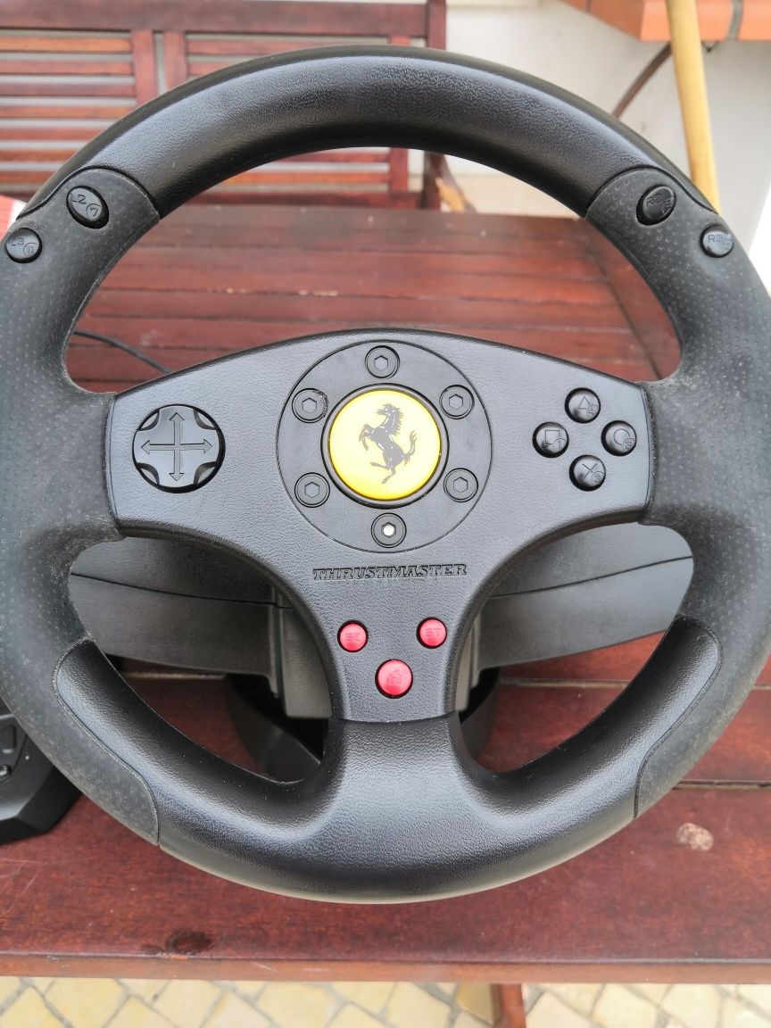 Volante Thrustmaster Ferrari experience