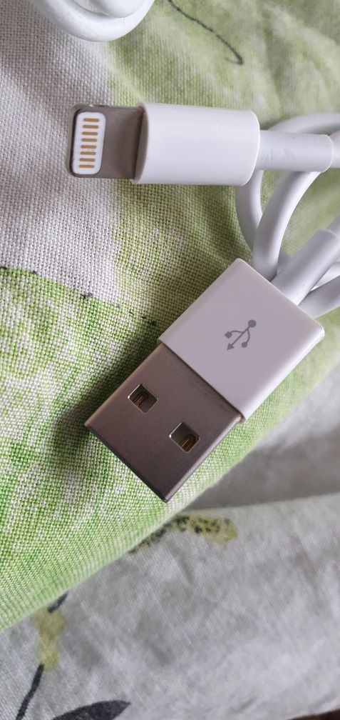 Продам usb кабель Оригинльный lightning для Iphone  новый