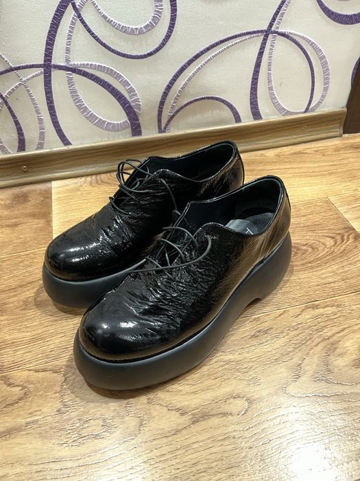 Шкіряні туфлі AGL жіночі