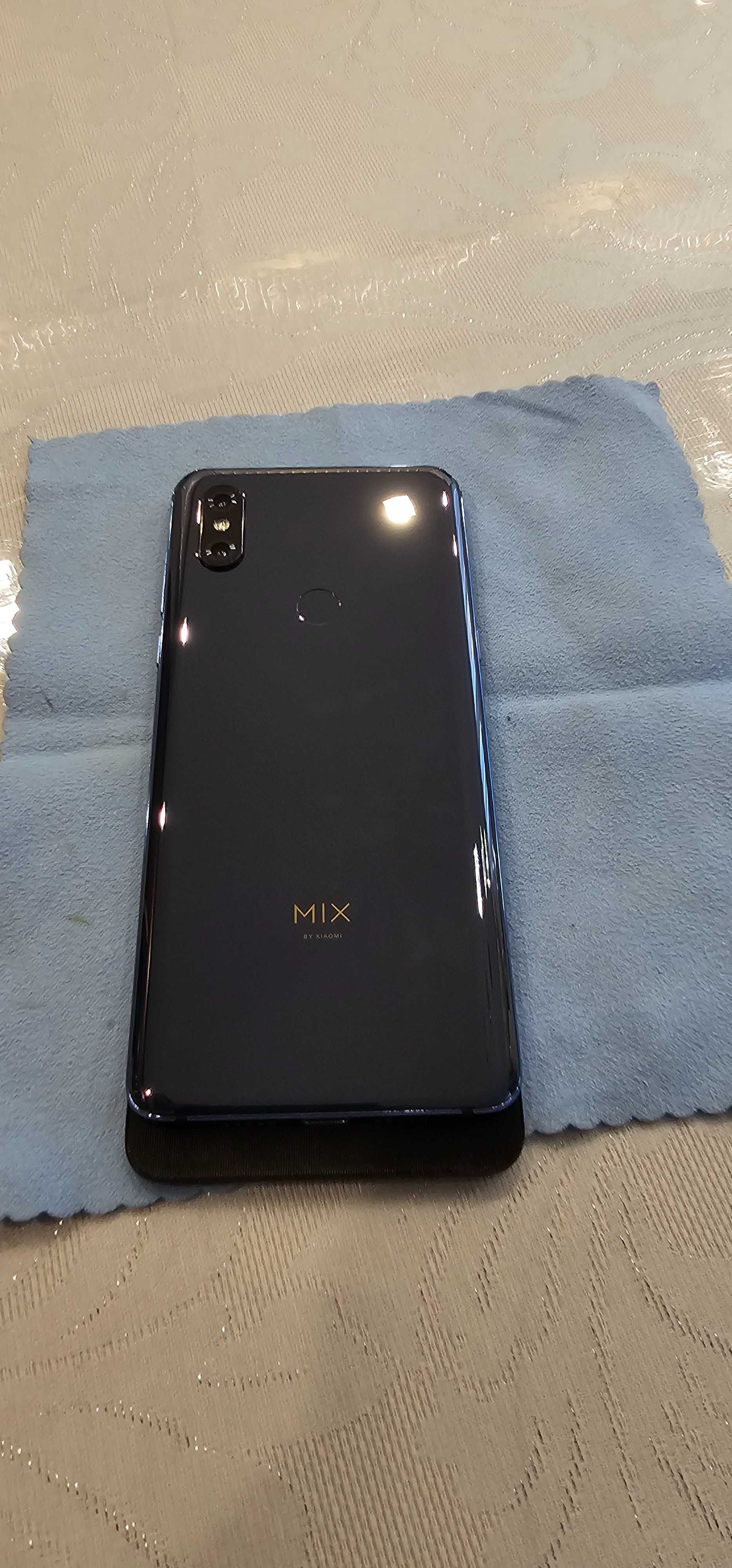 Продам Xiaomi Mi Mix 3 6Gb/128GB