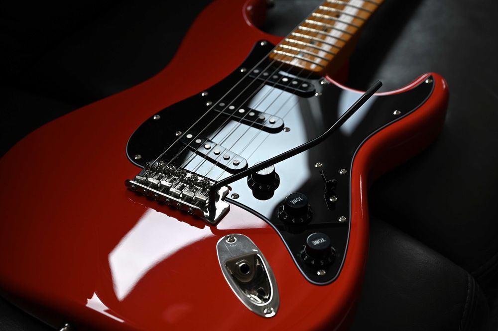 Squier by Fender Classic Vibe Stratocaster '50s Fiesta Red + pasek