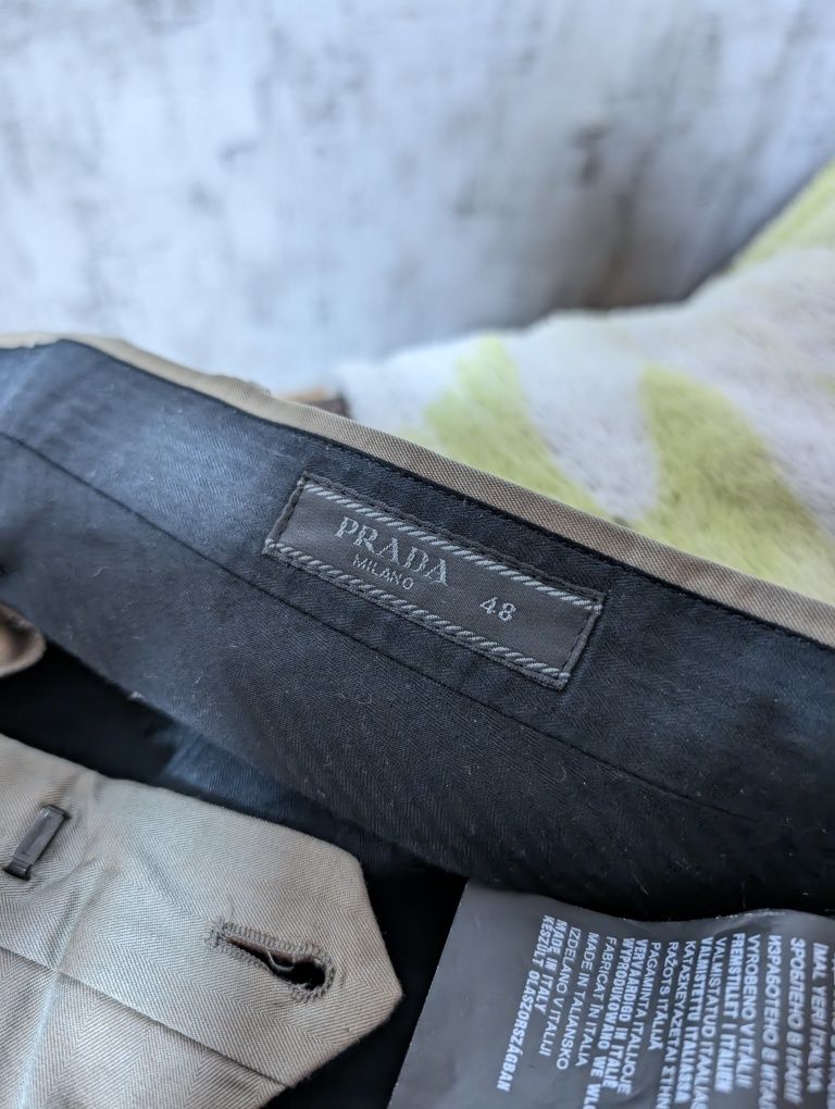 Оригінальні брюки Prada