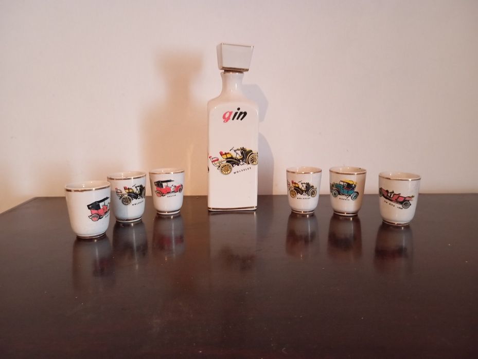 Garrafa Gin em loiça